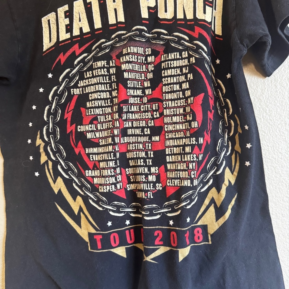 Five Finger Death Punch Concert T-Shirt - Picture 8 of 8